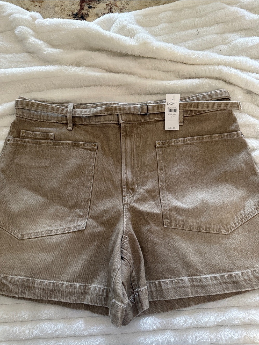 LOFT Utility High-Rise Shorts in Taupe Brown never worn.